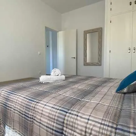 5 Pacifico Apartment *