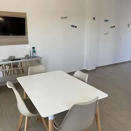 5 Pacifico Apartment *