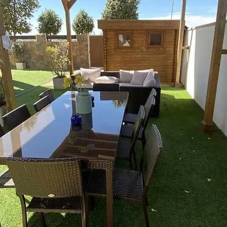 5 Pacifico Apartment *