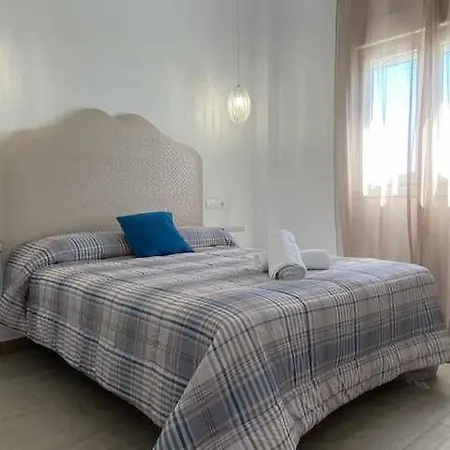 5 Pacifico Apartment *